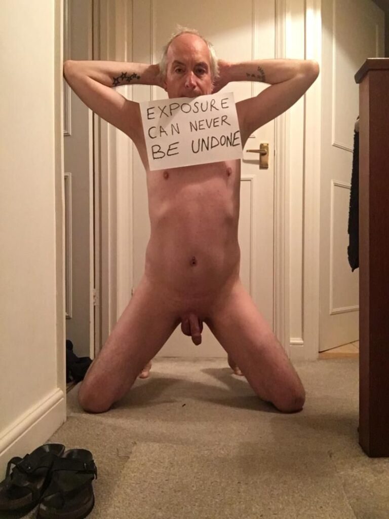 A UK exposed sissy